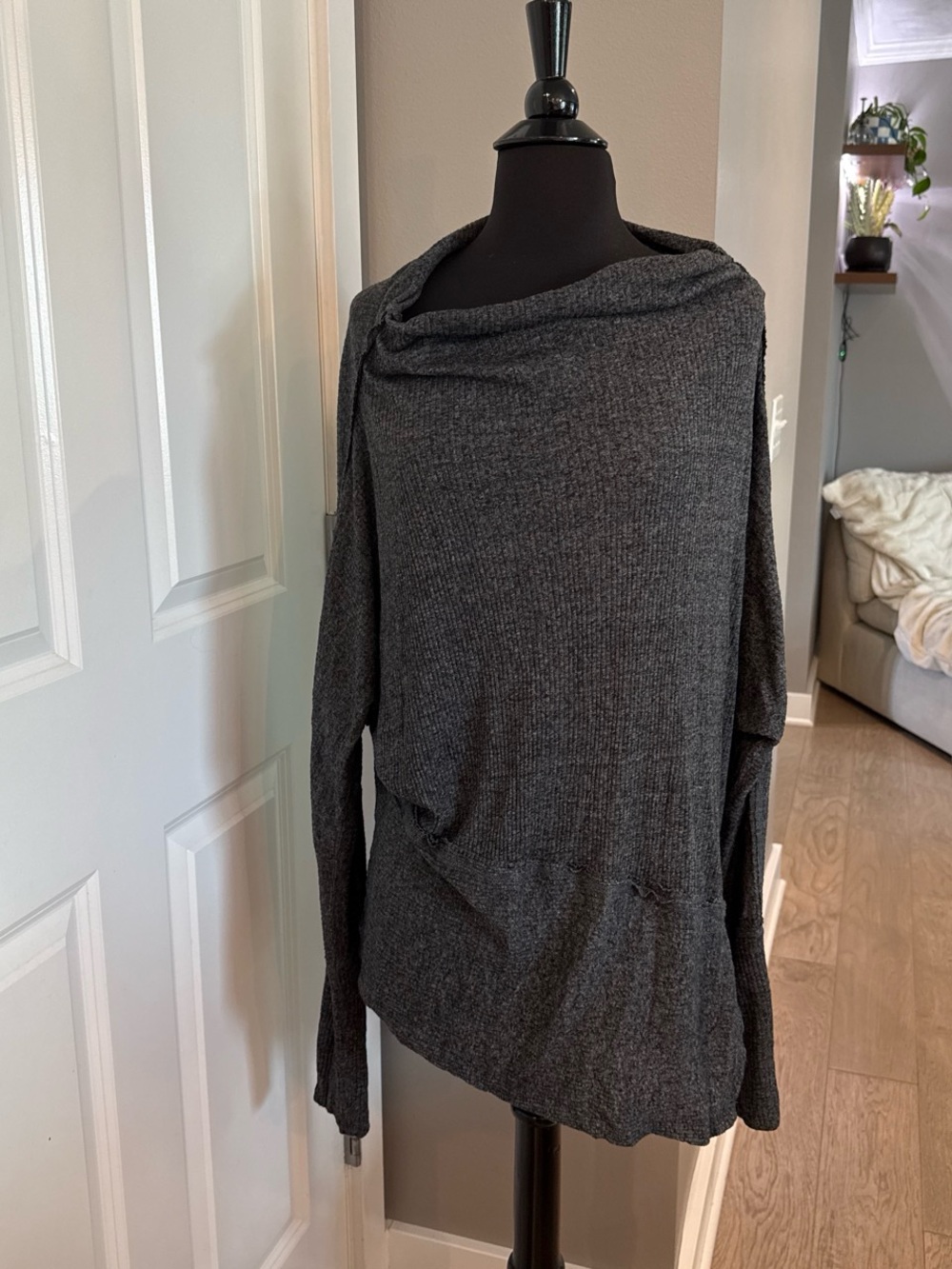 Cozy Women's Gray Off-Shoulder Rib-Knit Sweater